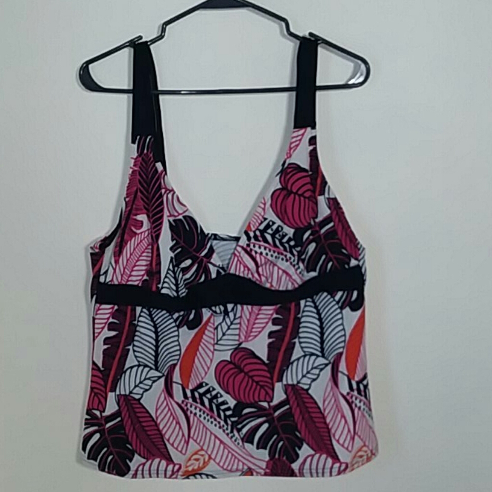 VM size 18 Pink Blue Orange Floral Tankini Top